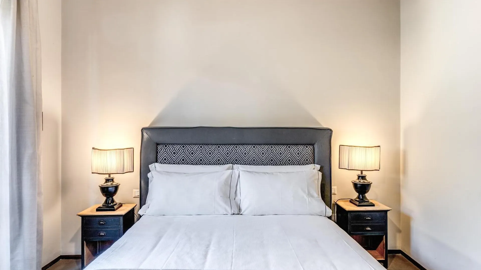 Futura Collection Florence Terrace Apartment