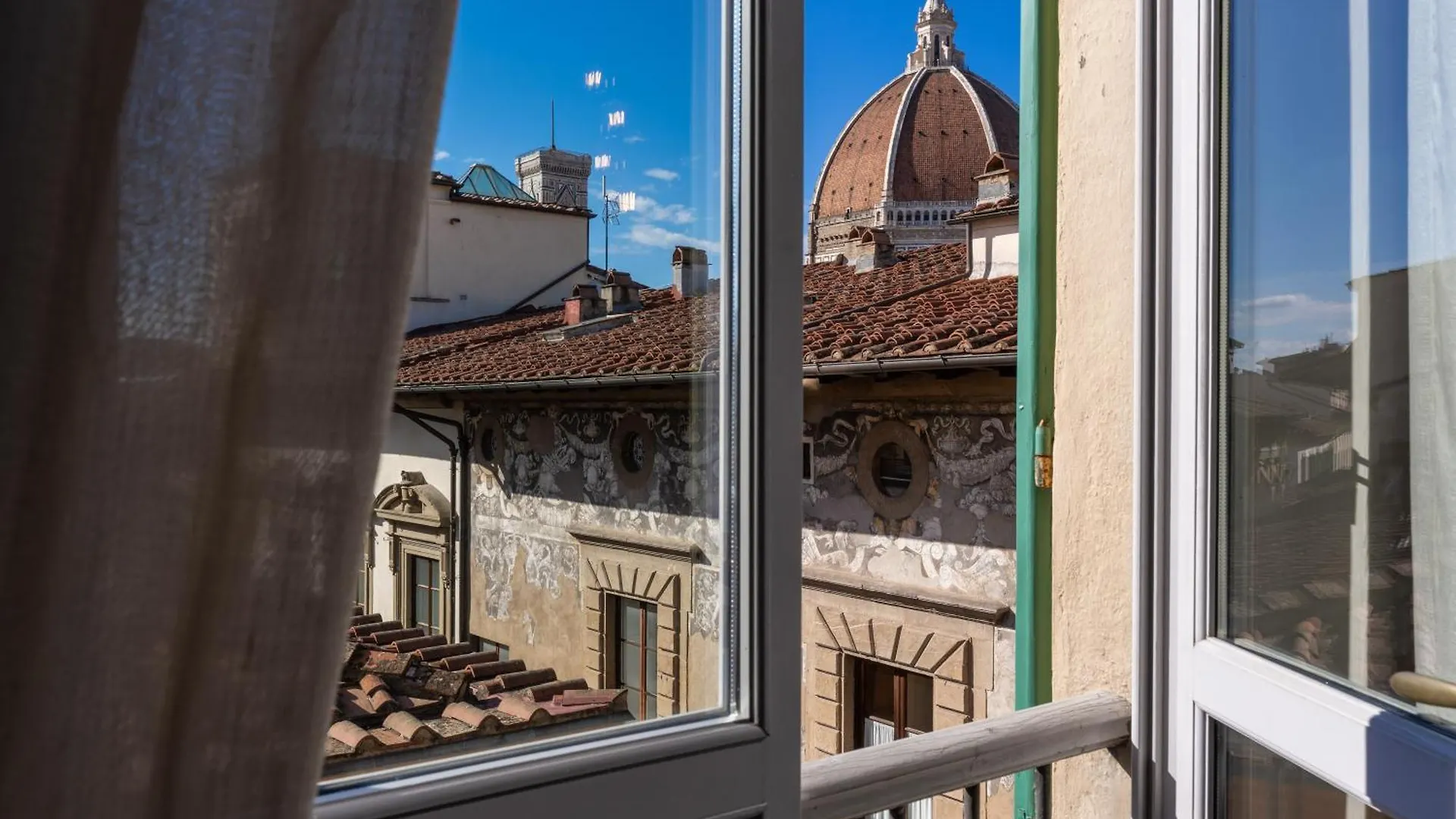 Futura Collection Florence Terrace Apartment